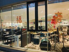 -柏斯音乐艺术中心·钢琴·吉他(上音店)