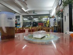 大堂-银峰农庄·特色烧鸡·鲜无花果浸鸡