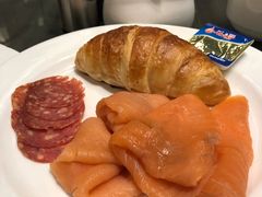 -上海滴水湖皇冠假日酒店