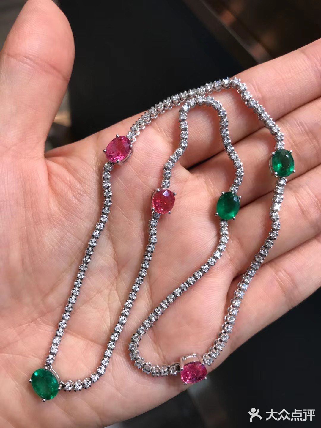 我的锁骨我做主[调皮]美美哒