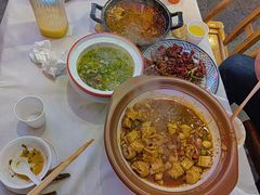 -霄汉牛三鲜湖北砂锅菜(万松园2店)