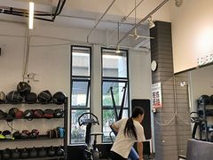 -汗水空间私教健身连锁(SM广场店)