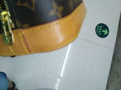 -京伟修鞋洗鞋奢侈品皮具护理店