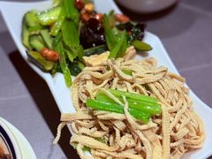 -郑享吃烧烤烩面(红专路店)