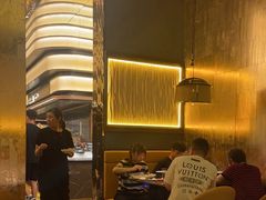 -钱小奴海鲜自助黑金店(杭州滨江龙湖店)