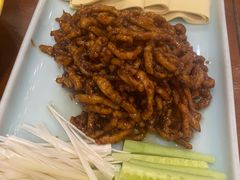 京酱肉丝-北平小馆·烤鸭·家常菜(磨房北里店)