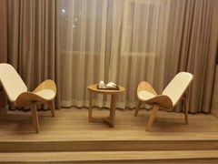 iphone_upload_pic-西安大雁塔科技大学地铁站亚朵酒店