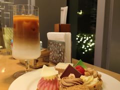 -两咖啡自助餐厅(静安香格里拉酒店)