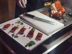 鱼子酱烤鸭-悦江(梅奔中心店)