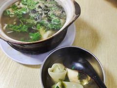 -小许三鲜砂锅馄饨店(家多乐烟酒店)