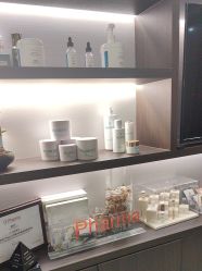 -Yuri尤里高定美肤中心