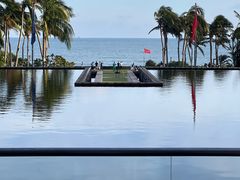 -亚龙湾喜来登·美景台大堂吧