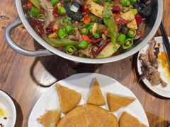 -乡土特色.冷锅鱼.牦牛肉汤锅