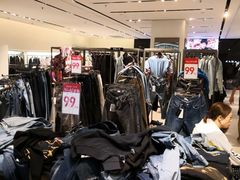 -ZARA(万达广场二七店)
