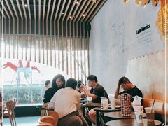 大堂-星巴克(大宁店)