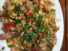 酸菜炒肉-朗妈私房菜(婺女州店)