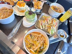 -W COLLECTIVE  DESSERT SHOP