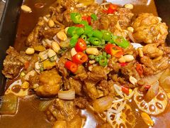 馋嘴牛蛙锅-蜜桃餐厅·江浙融合菜(荟聚购物中心店)