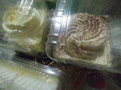 -红宝石·鲜奶小方·海派西点房(丰庄店)