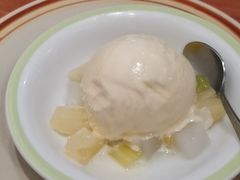 香草冰淇淋单球-萨莉亚意式餐厅(万嘉商业广场店)