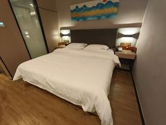 -凯亚斯顿酒店(深圳罗湖水贝国际珠宝城店)