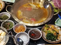 -顶顶汤火牛排火锅·经典铜锅涮肉