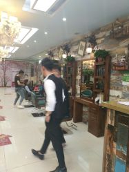 -唐荣护肤造型