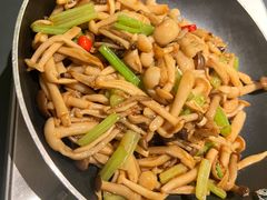 -小菜园新徽菜(青岛市南万象城店)