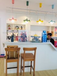 -E.L.K造型momopark店