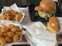 -The Habit Burger Grill 哈比特汉堡(爱琴海店)