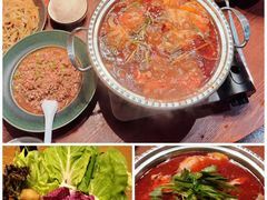 -老滇山寨•云南特色菜•地方菜•民族风情歌舞表演(金碧店)