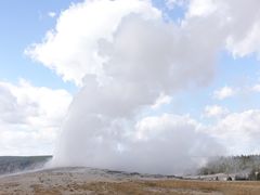 -老忠实间歇泉