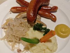 -LENBACH兰巴赫西餐啤酒坊(大连东港店)