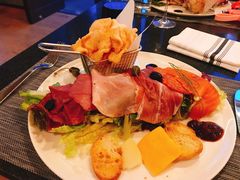 -WOLFGANG PUCK KITCHEN & BAR(迪士尼小镇店)