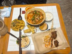 -粉八·云南米线·建水烧烤(常熟路店)