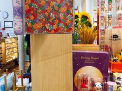 -猫的天空之城概念书店(杭州南宋御街店)