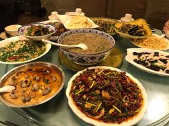 -巴人汇三篇小龙虾江湖菜(李家沱店)