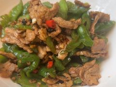 -鱼鲜饭香·招牌汽锅剁椒鱼头王