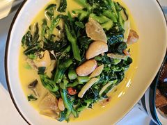 -八府香鸭·啫啫煲(华山路店)