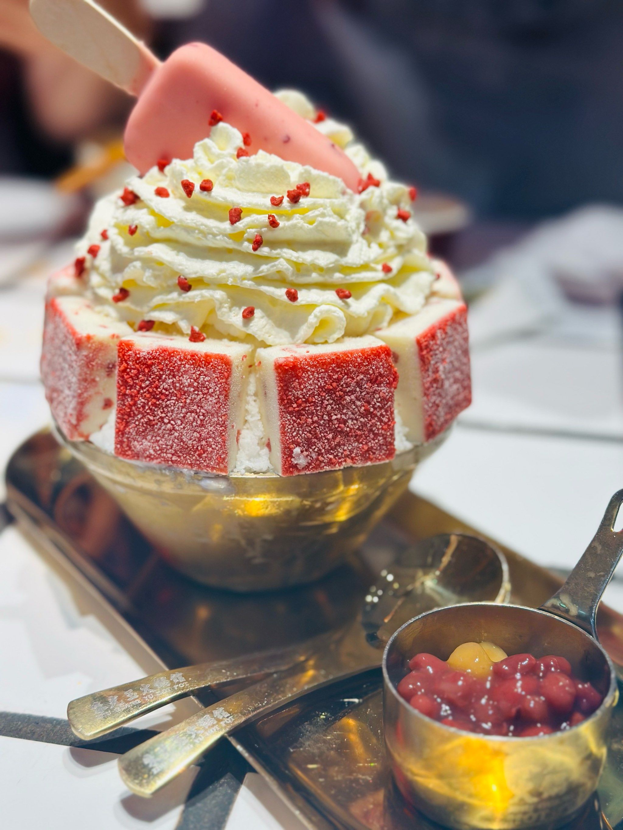 简直是一家被甜品耽误了的火锅店