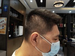 -首脑美发沙龙