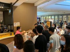 等位区-麦当劳(皇岗路店)