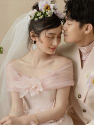 -雪中彩影婚纱摄影·微光艺术中心