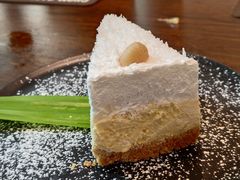 -Chom Cafe and Restaurant