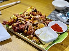 -乡村馕坑肉·烧烤·新疆菜·本地人更爱吃(阿勒泰首店)