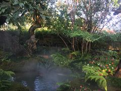 -Chom Cafe and Restaurant