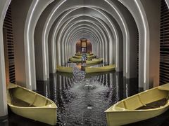 -涨巢·潮玩水疗局