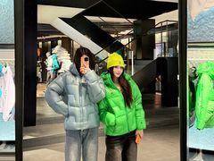 -王府井奥莱棋盘山小镇