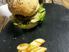 -HIGH FIVE哈福手工汉堡(桂林路店)