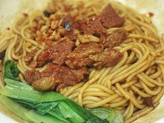 招牌红烧牛肉米粉-呷佬·长沙手工米粉(金沙江路店)